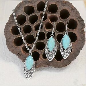 Boho Leaf  Turquoise Inlaid Earring’s & Pendant Necklace